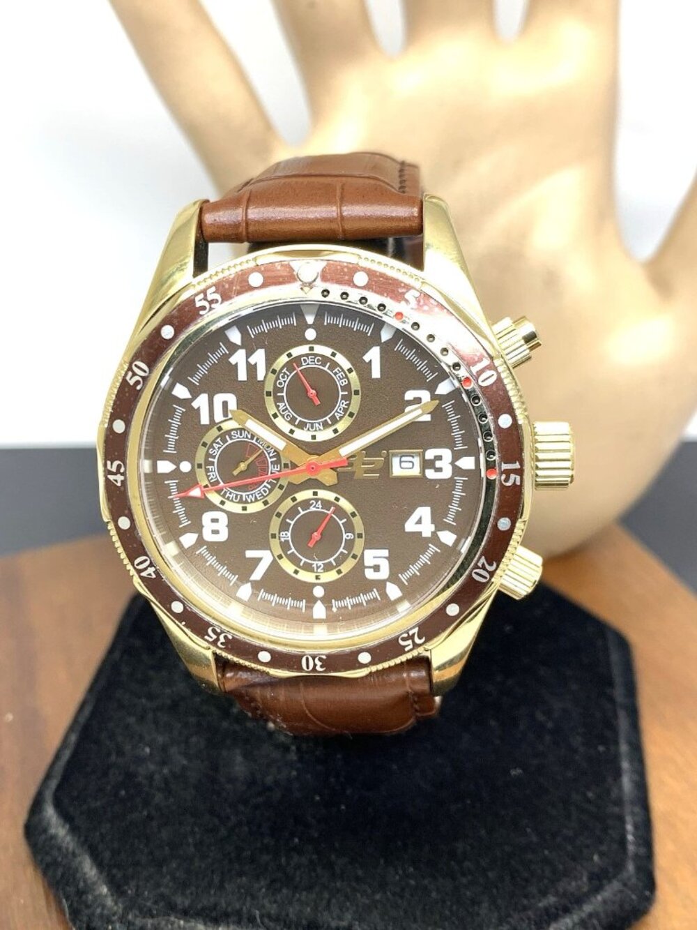 32 Degrees Men's Watch Swiss Quartz Gold Tone Case Brown Leather Band 43mm